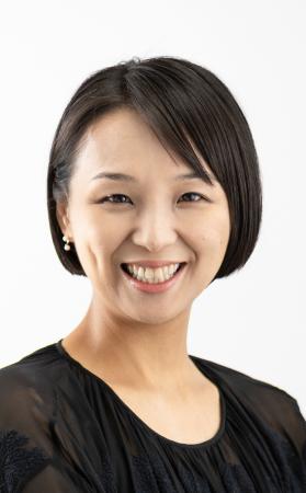 小泉絢子氏