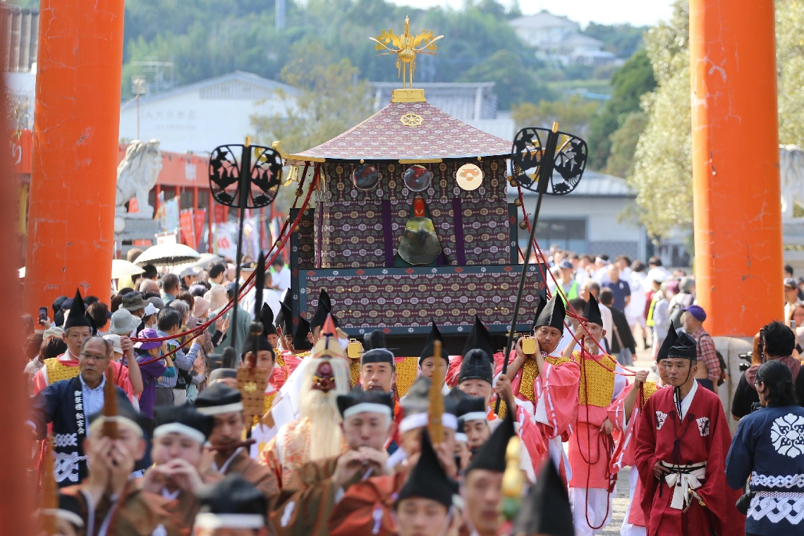 宇佐神宮に初めて里帰りした手向山八幡の御鳳輦