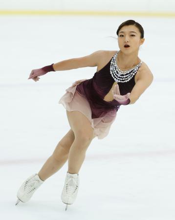 女子フリー　演技する坂本花織＝尼崎スポーツの森