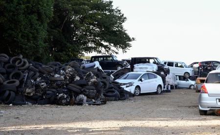 合同捜査本部が捜索に入ったヤード＝３０日午後、茨城県古河市