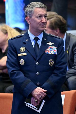 米軍のケイン統合参謀本部議長＝１０月（ゲッティ＝共同）