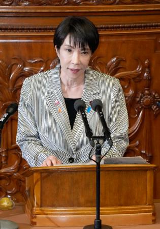 衆院本会議で答弁する高市首相＝４日午後