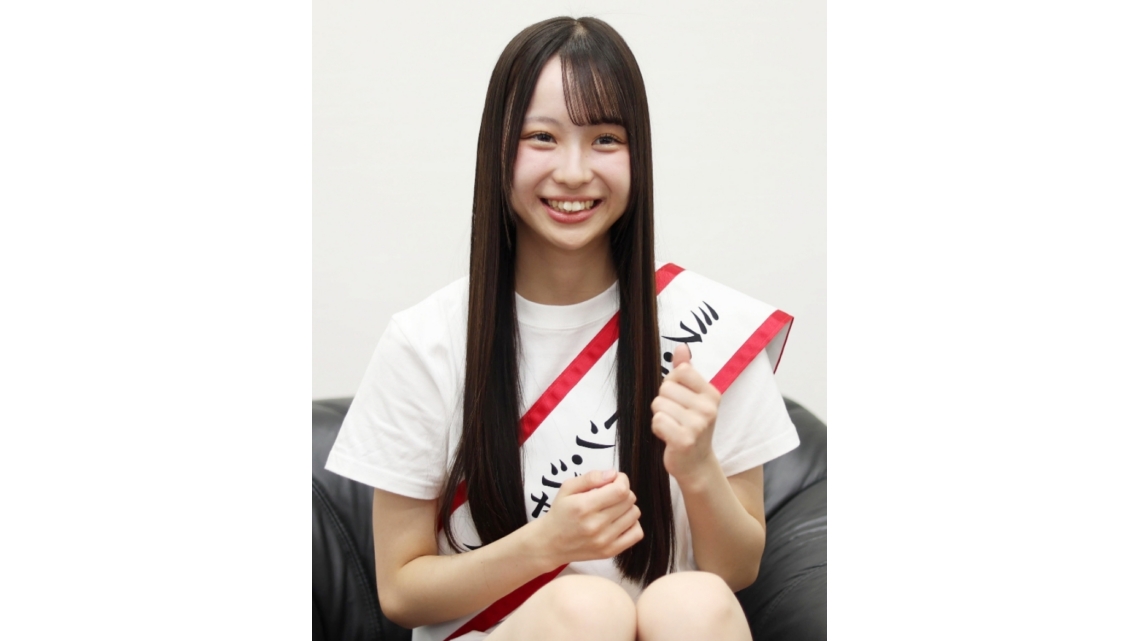 インタビューに答える上野真子さん＝大分市