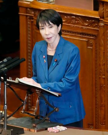 参院本会議で答弁する高市首相＝６日午前