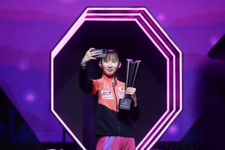 優勝した早田ひな＝９日、フランクフルト（ゲッティ＝共同）