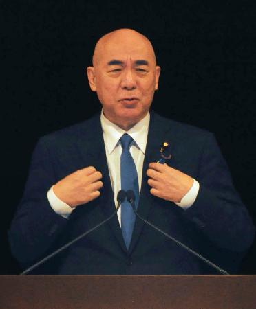 日本保守党の党大会であいさつする百田代表＝１４日午後、東京都千代田区
