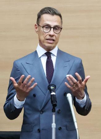 フィンランドのストゥブ大統領＝６月