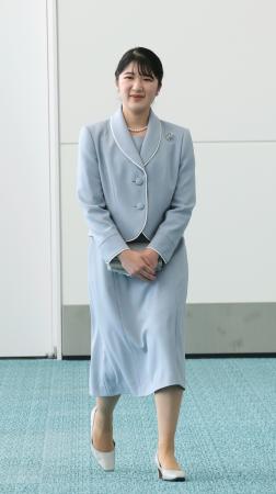 ラオスに向けて出発される愛子さま＝１７日午前、羽田空港（代表撮影）
