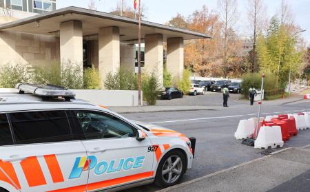 ウクライナ和平案の協議を巡り、警備が強化されたスイス・ジュネーブのホテル＝２３日（共同）