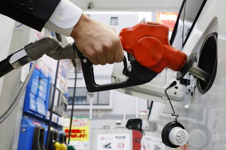 ガソリンスタンドの給油ノズル