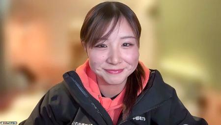 オンラインで取材対応するスノーボード女子の三木つばき＝２７日