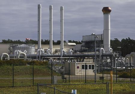 ノルドストリームの施設＝１９日、ドイツ北部ルブミン（ロイター＝共同）