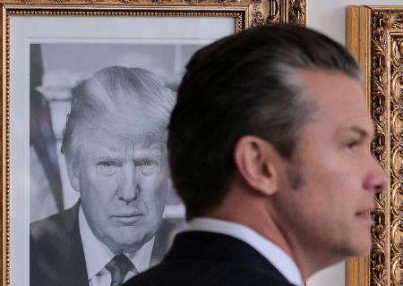 ピート・ヘグセス米国防長官＝２５日、ワシントン（ロイター＝共同）