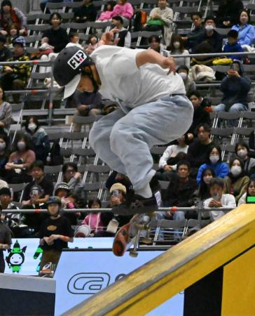 女子ストリート準決勝に出場した松本雪聖＝北九州メッセ