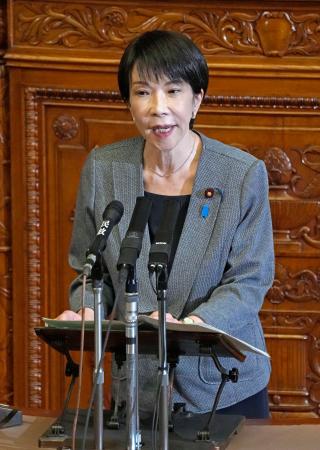 参院本会議で答弁する高市首相＝３日午前