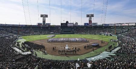 ２０２５年３月、甲子園球場で行われた第９７回選抜高校野球大会の開会式
