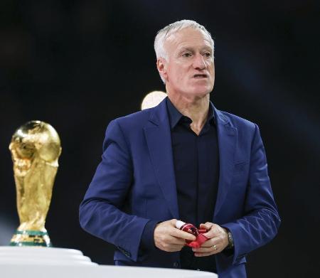 フランスのデシャン監督＝２０２２年、ルサイル