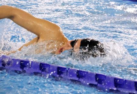 高地合宿で調整する松下知之＝長野県東御市