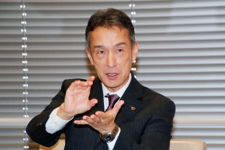 インタビューに応じるキリンホールディングスの南方健志社長