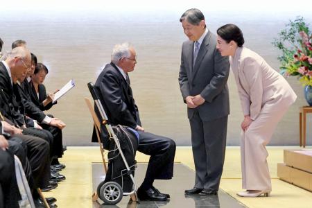 両陛下、障害者と懇談 - 大分のニュースなら 大分合同新聞プレミアム