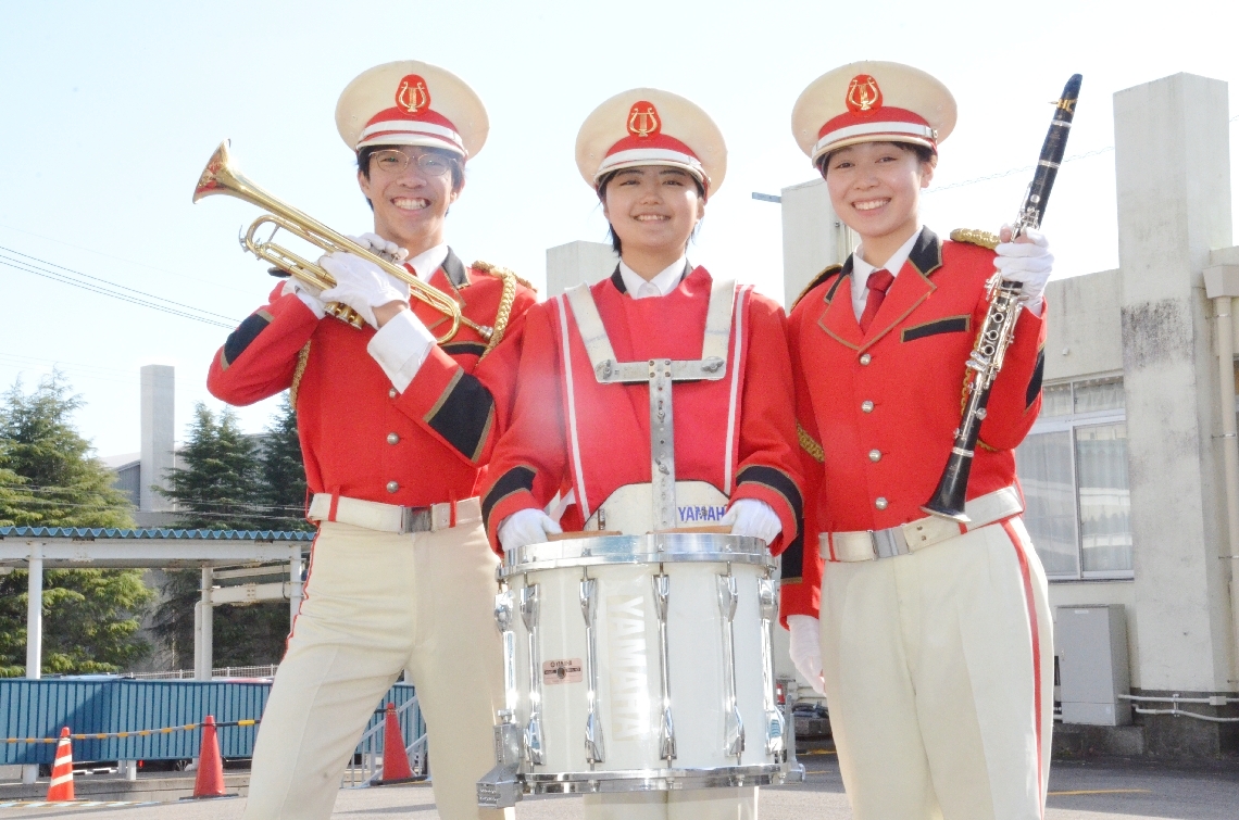 別府商業高時代から受け継いでいる別府翔青高のマーチングのユニホーム