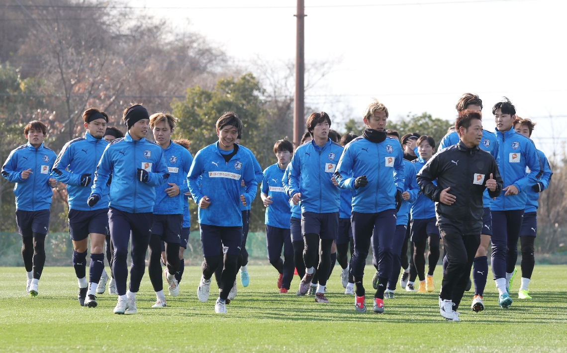 ランニングをする選手たち