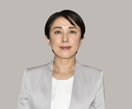 寺田静氏