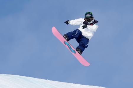 スロープスタイル男子予選２回目の長谷川帝勝＝ラークス（共同）