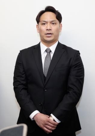 現役引退を表明する田中広輔内野手＝１７日、マツダスタジアム