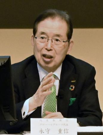 ２０２４年４月、決算説明会で質問に答えるニデックの永守重信グローバルグループ代表＝東京都千代田区