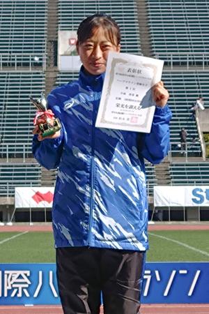 女子で日本勢トップとなる５位に入った小林香菜＝四国化成ＭＥＧＬＩＯスタジアム