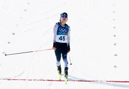 男子距離複合　４４位でゴールする山崎大翔＝テーゼロ（共同）