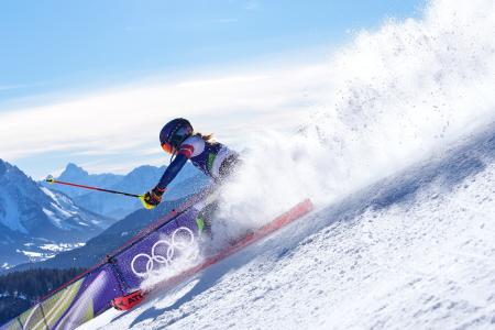 アルペンスキー女子回転、ミカエラ・シフリンの１回目＝１８日、コルティナダンペッツォ（ＡＰ＝共同）