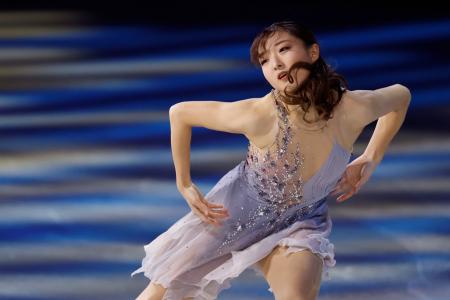 エキシビションで演技する坂本花織＝ミラノ（共同）