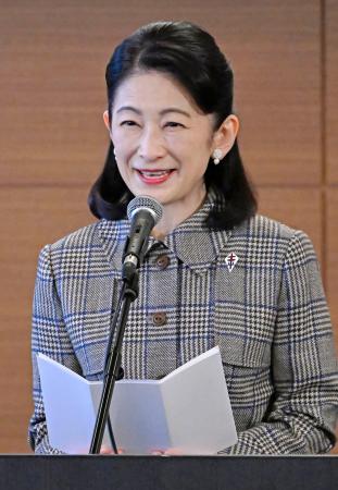 結核予防関係婦人団体中央講習会であいさつされる紀子さま＝２５日午後、東京都千代田区（代表撮影）