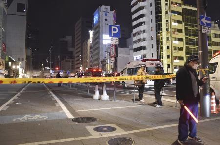 事件があった大阪市中央区の現場付近＝２月１５日