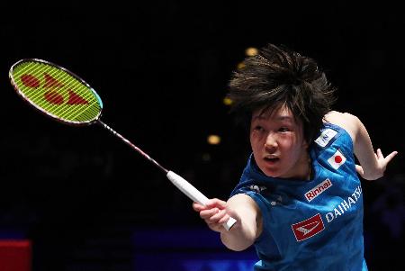 バドミントンの全英オープン、準決勝で王祉怡と対戦する山口茜＝７日、バーミンガム（ロイター＝共同）