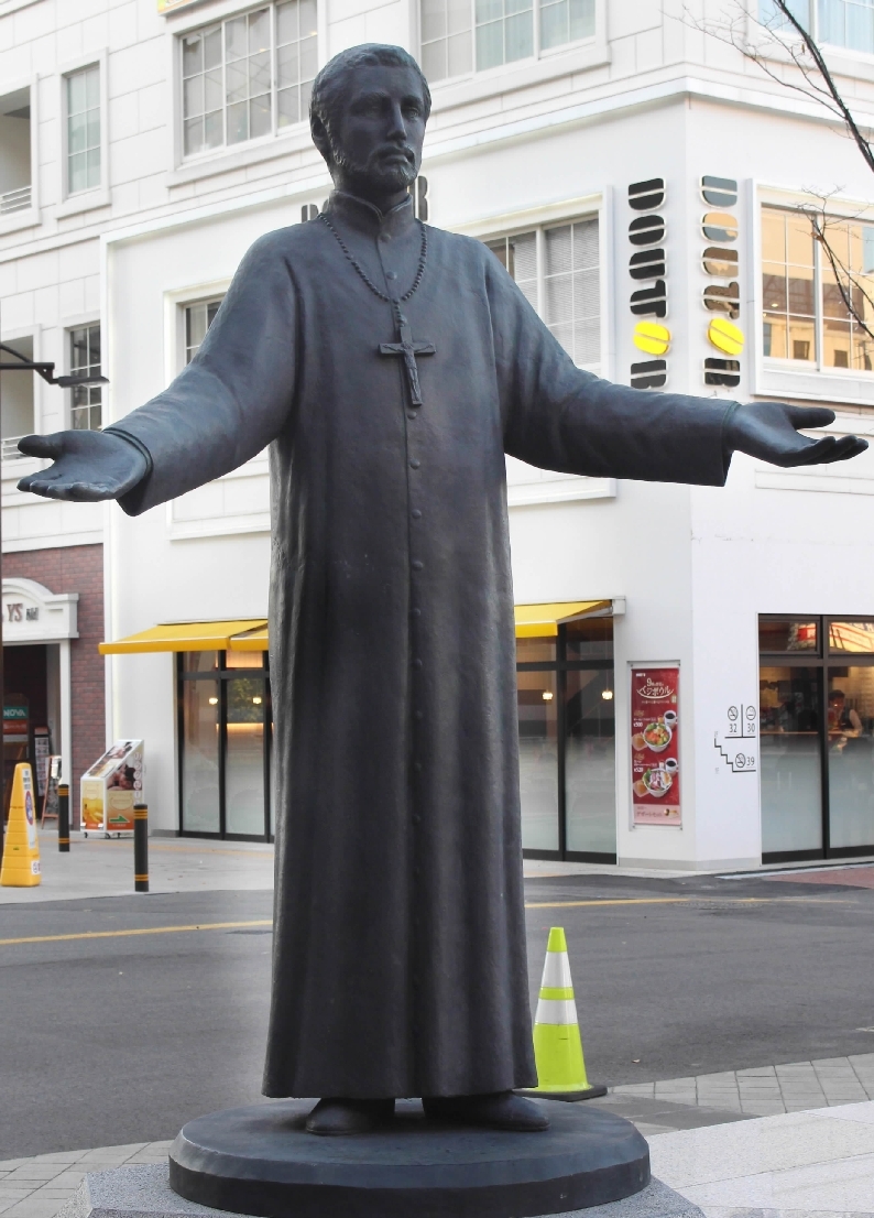 当初設置されていたザビエル像