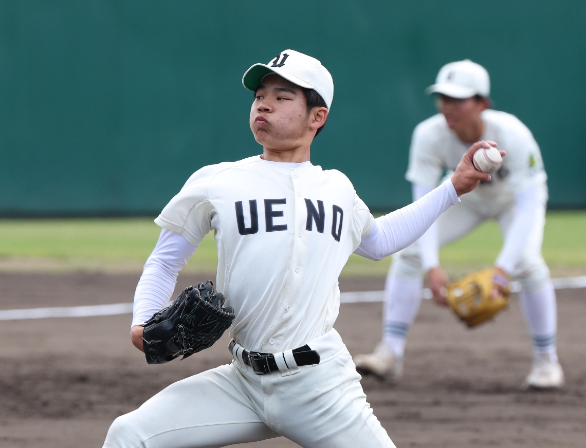 【決勝・上野丘―津久見】力投する上野丘の先発・倉光