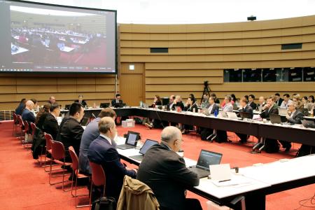 開幕した北太平洋漁業委員会の年次会合＝１４日午前、大阪市