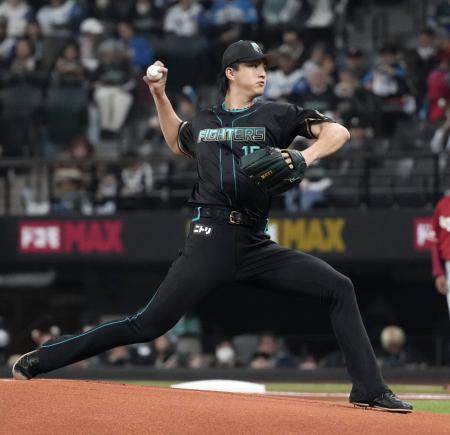 楽天戦に先発した日本ハム・達＝エスコンフィールド