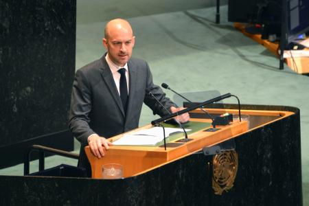 ＮＰＴ再検討会議で演説するフランスのバロ外相＝２７日、米ニューヨークの国連本部（共同）