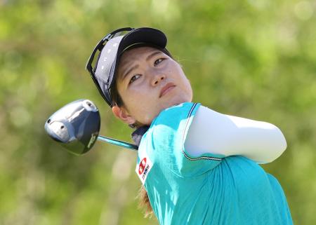 第１ラウンド、４アンダーで４位の桜井心那＝エルカマレオンＧＣ（共同）