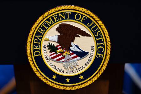 米司法省のロゴ＝４日、ワシントン（ＡＰ＝共同）