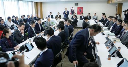 ７日に開かれた、自民党の法務部会と司法制度調査会の合同会議＝東京・永田町の党本部