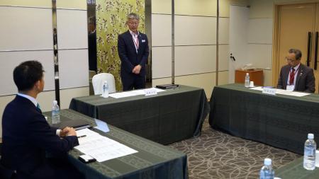 長野県諏訪市で開かれた「拉致被害者関係市連絡会」＝２１日午前