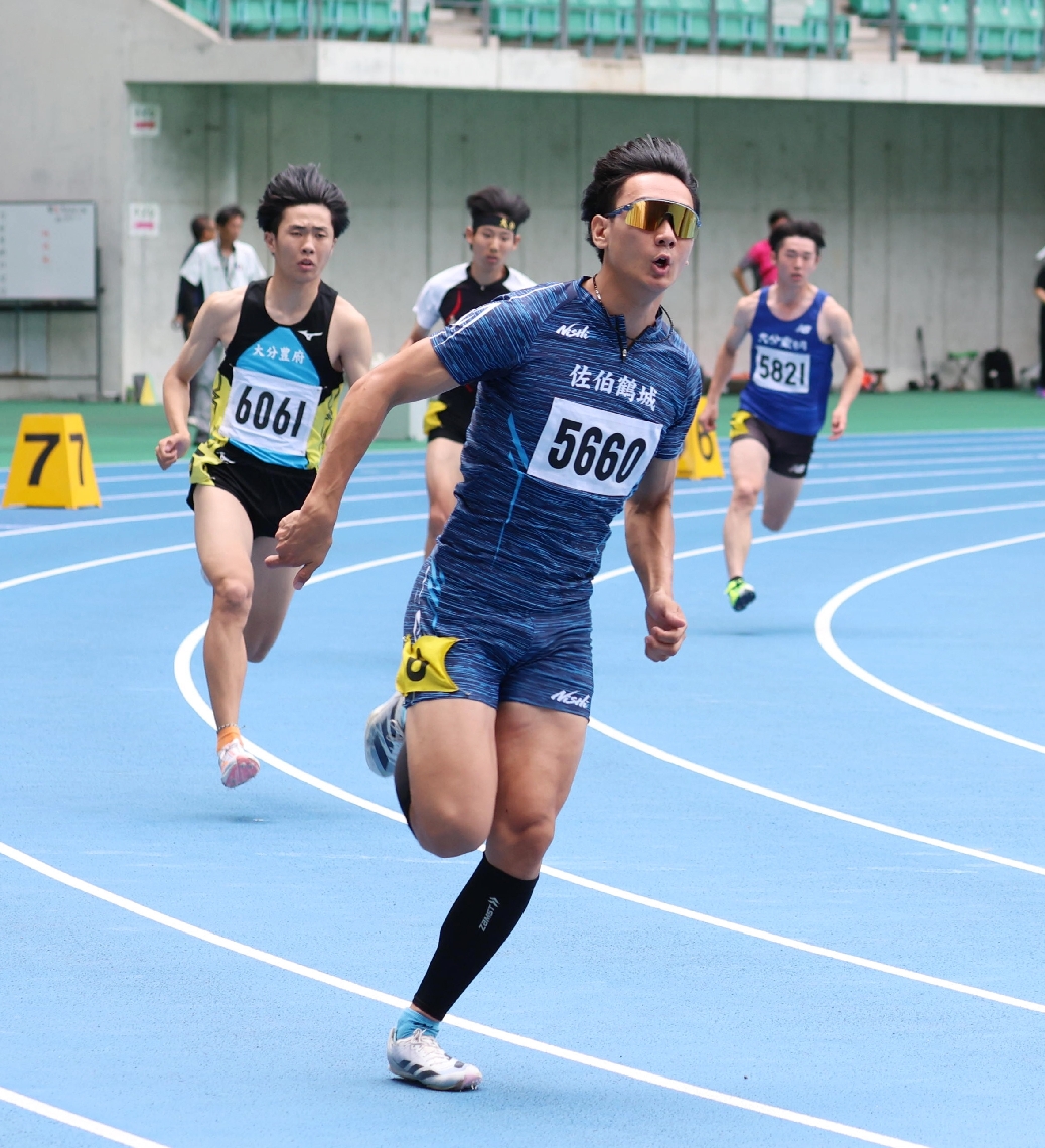 【男子４００メートル決勝】優勝した鶴城の渡辺