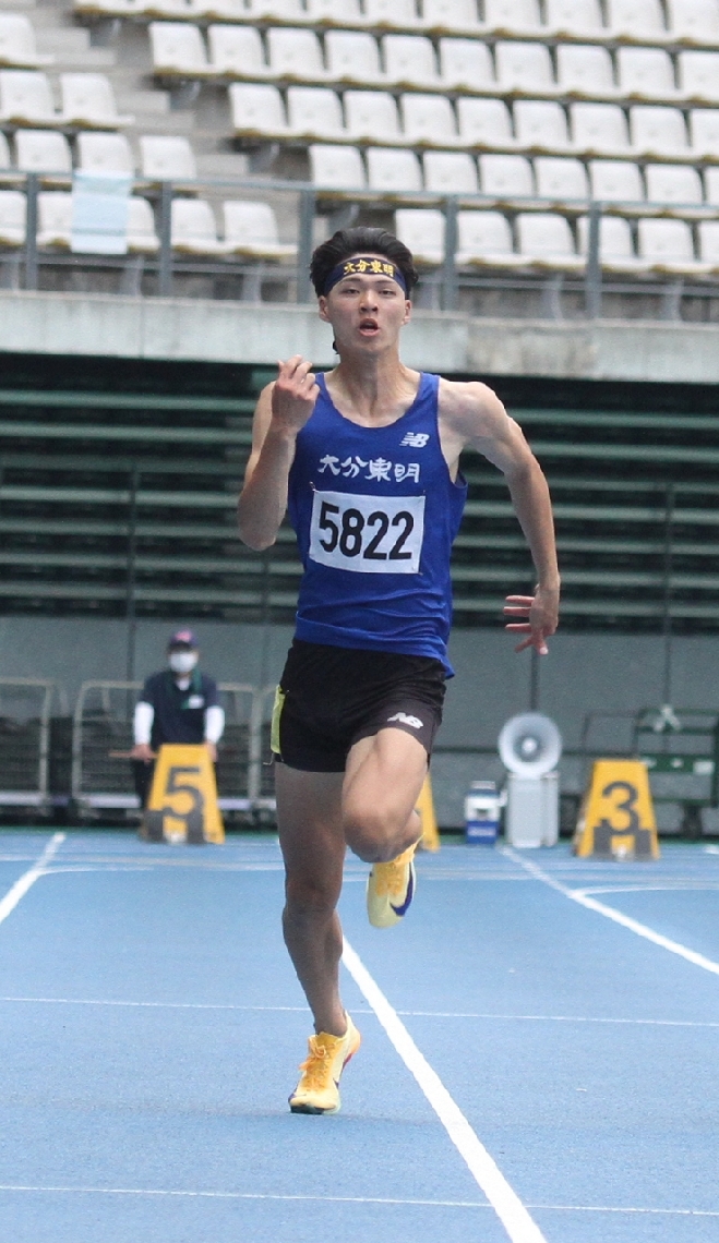 【男子１００メートル決勝】優勝した東明の金田