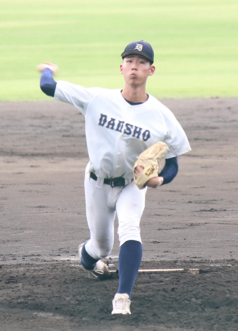 【決勝・大分商－楊志館】好救援した大分商の平田