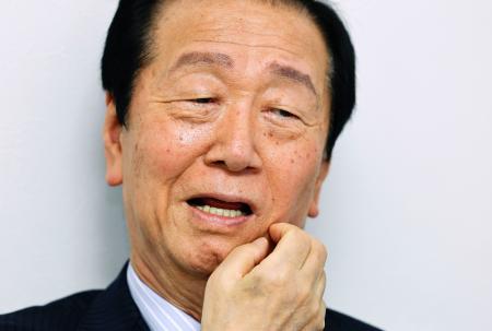 インタビューに答える中道改革連合の小沢一郎元衆院議員